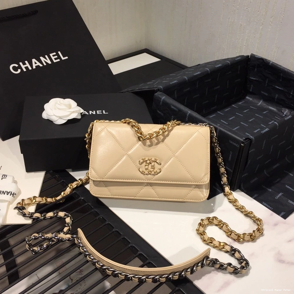 HyperPeter CHANEL CHAIN WALLET 0814